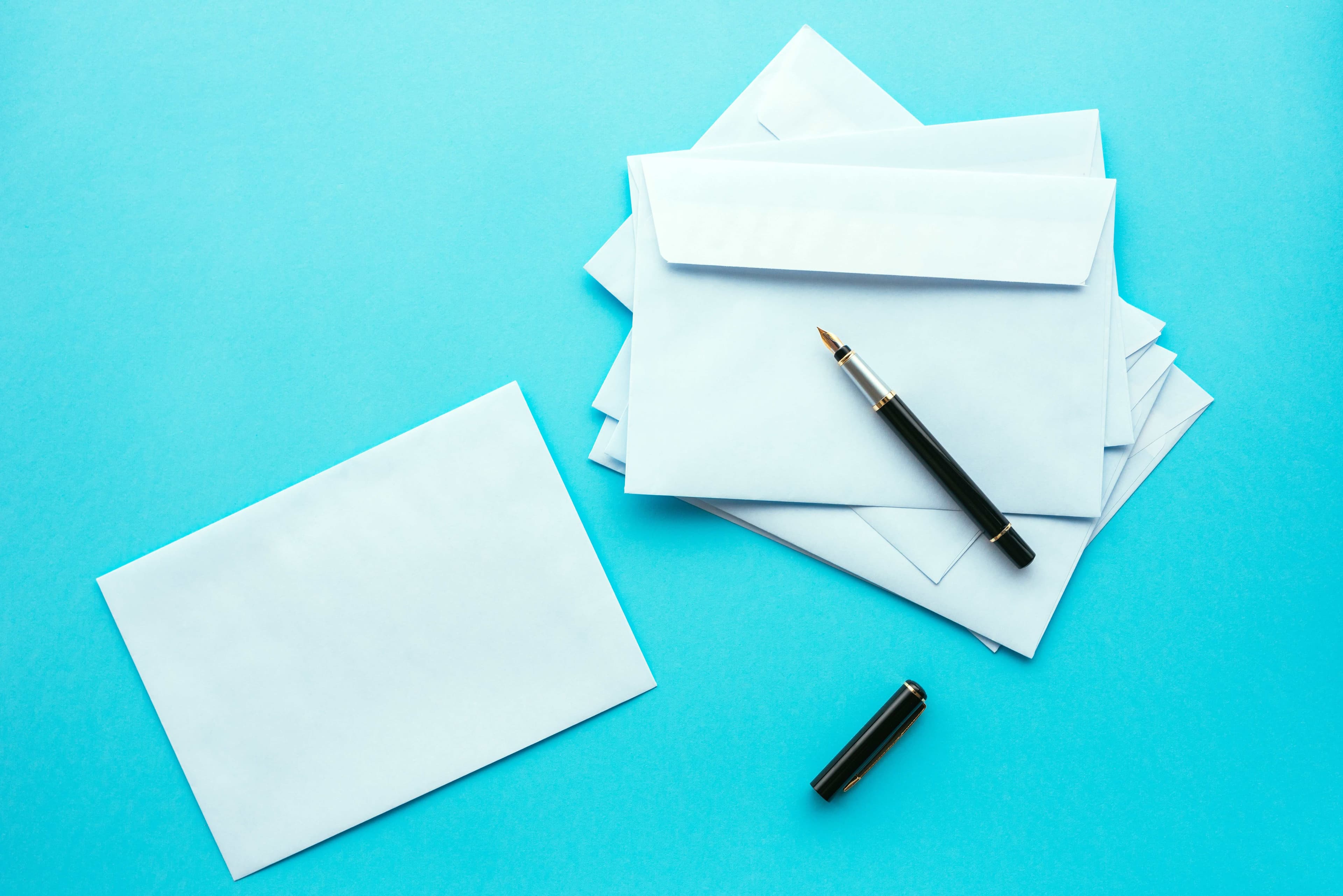 blank_white_envelopes_as_mock_up_copy_space_SBLCXZH_min_1_1_aa669de32f.jpg